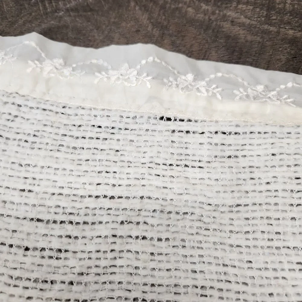 Vtg Light Weight Ivory Blanket Satin Trim Floral Embroidery Approx. 76